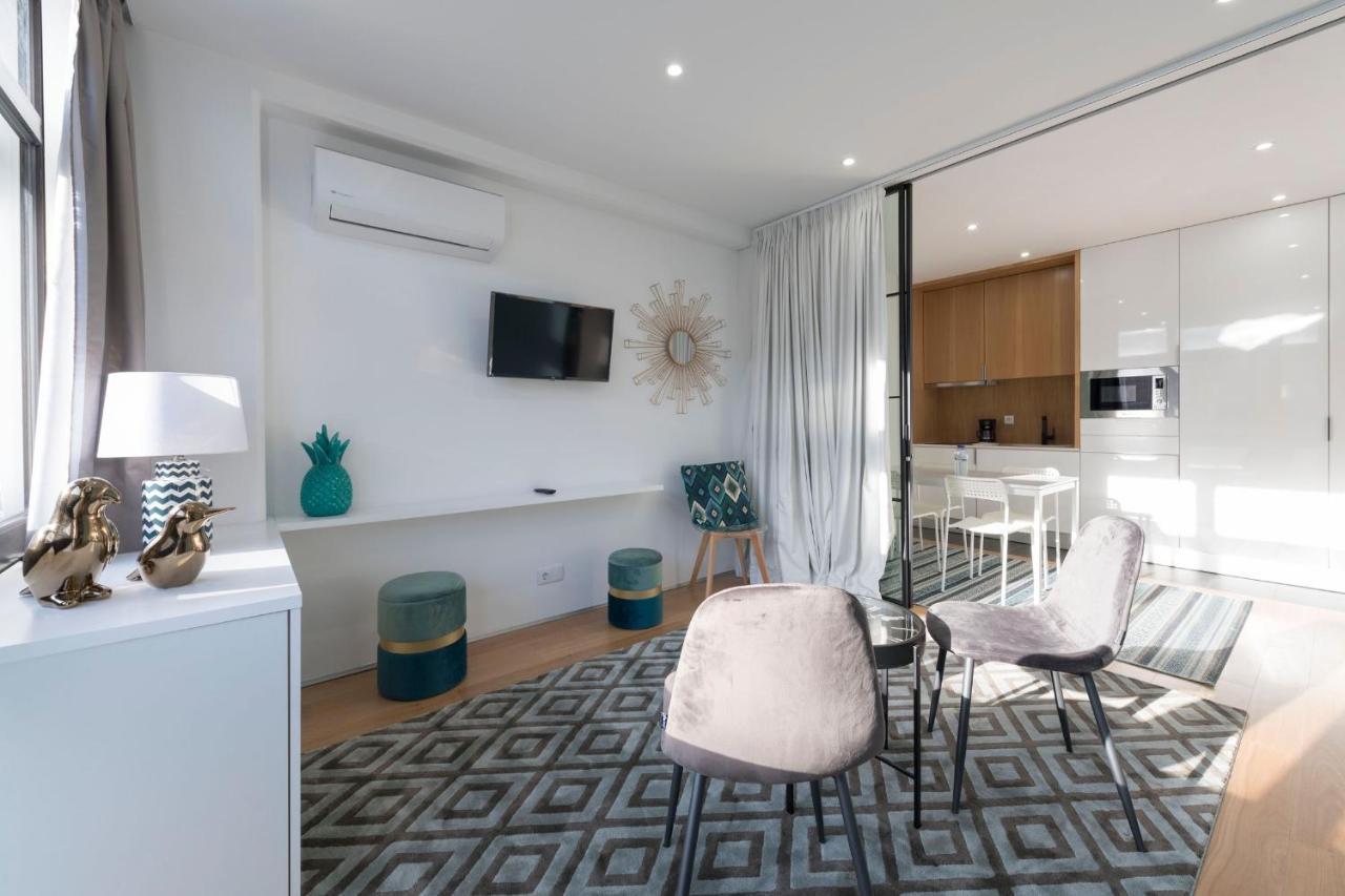 Lovelystay - Wohaza Apartment With Free Private Parking OOporto Extérieur photo