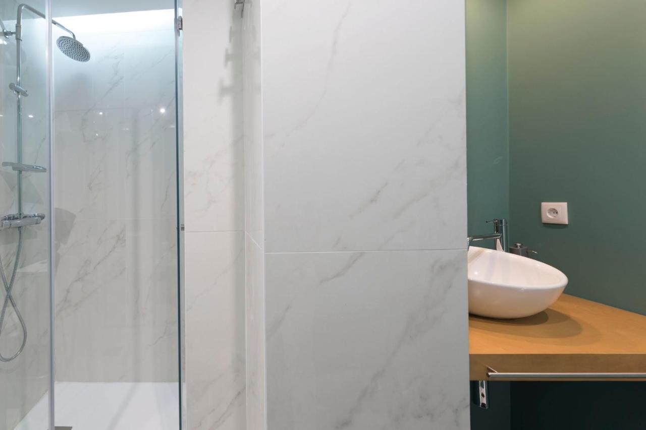 Lovelystay - Wohaza Apartment With Free Private Parking OOporto Extérieur photo
