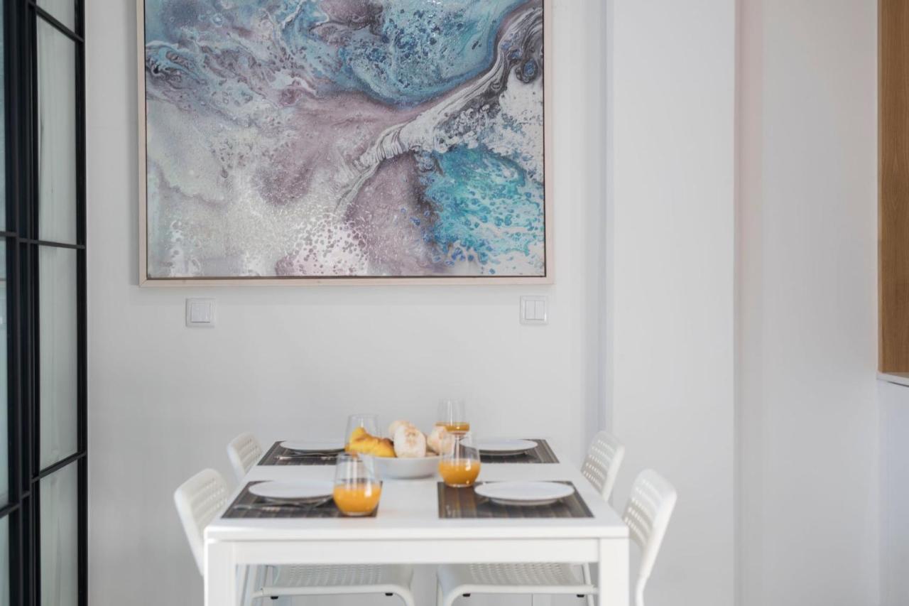 Lovelystay - Wohaza Apartment With Free Private Parking OOporto Extérieur photo
